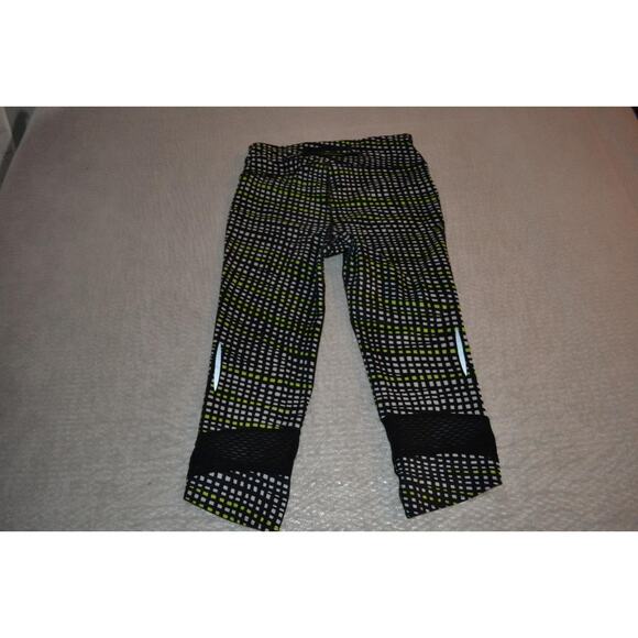 41879-a Under Armour Gym Capri Pants Black Neon Green Size Small Womens - Picture 7 of 7